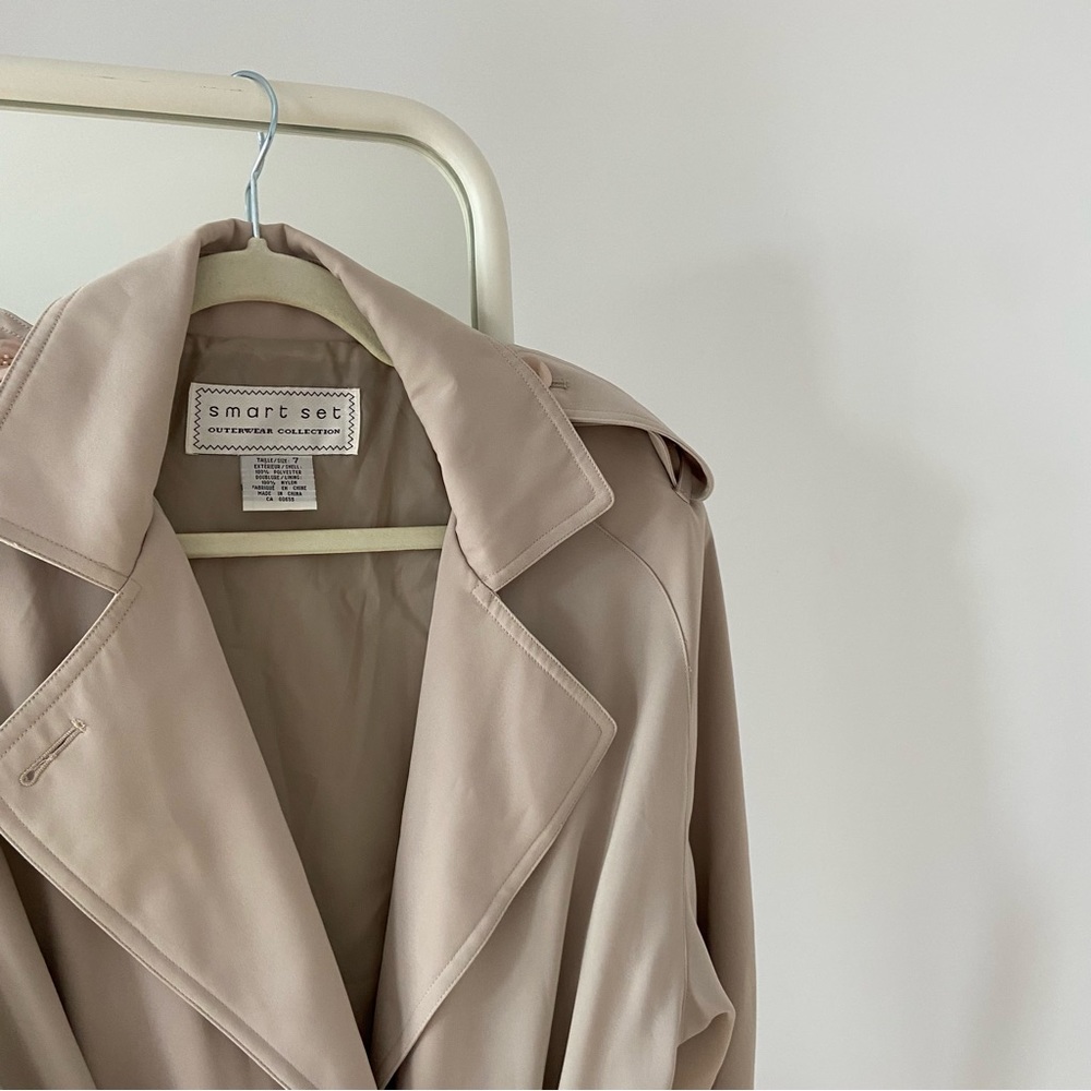 VINTAGE Beige Belted Trench Coat -Size 7 - Picture 6 of 10